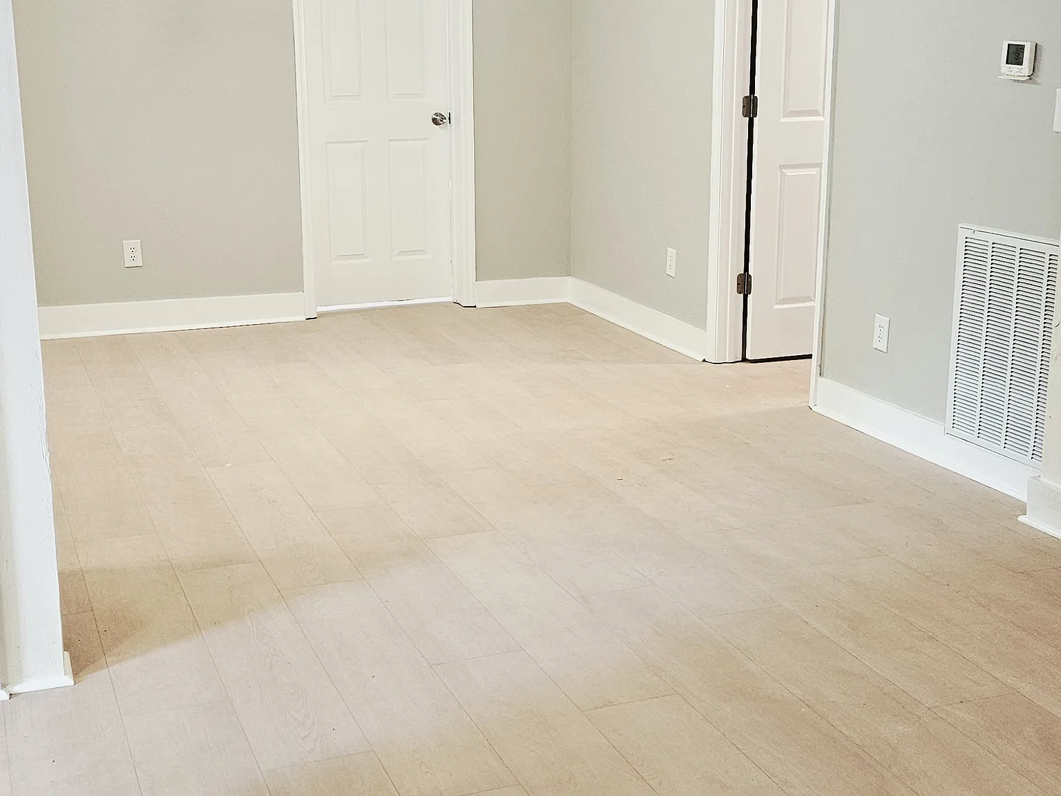 3 bed, 1298 sqft, $1,900 — Photo 3