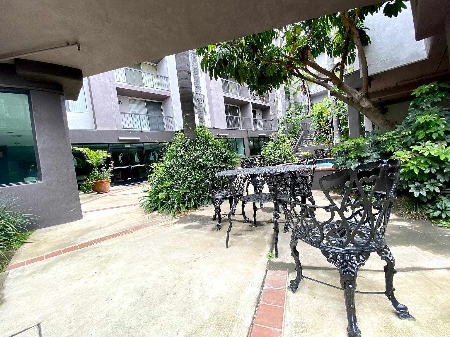 2 bed, $2,375 — Photo 3