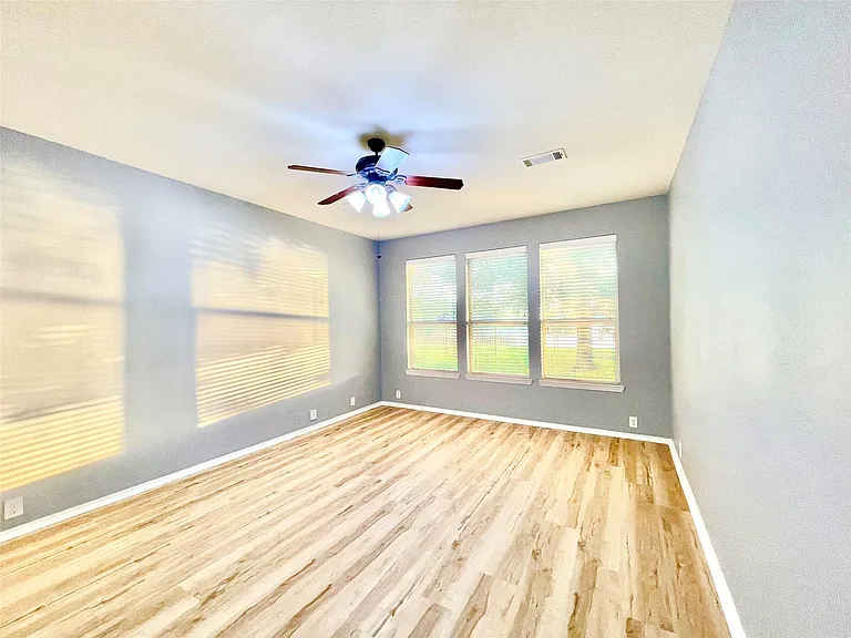 714 Honeysuckle Vine Dr — Photo 5