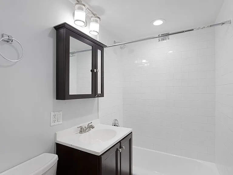 6012 N Kenmore Ave — Photo 12