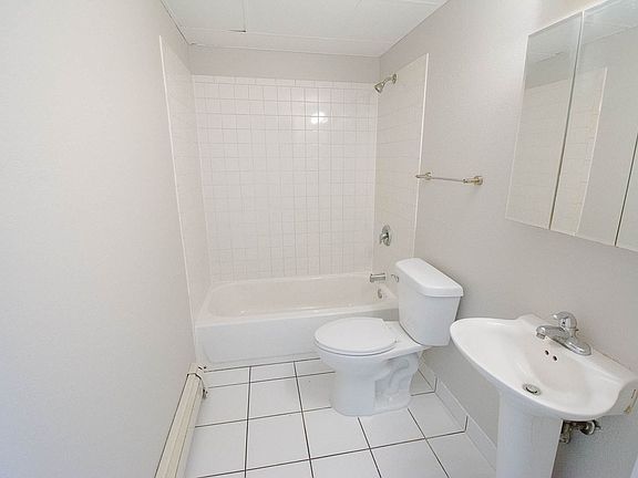 3rd image of 512 3rd Ave SW #7