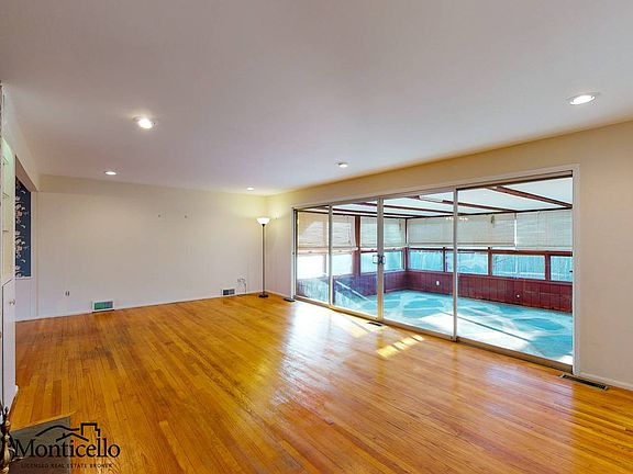 3rd image of 188 Ormond St