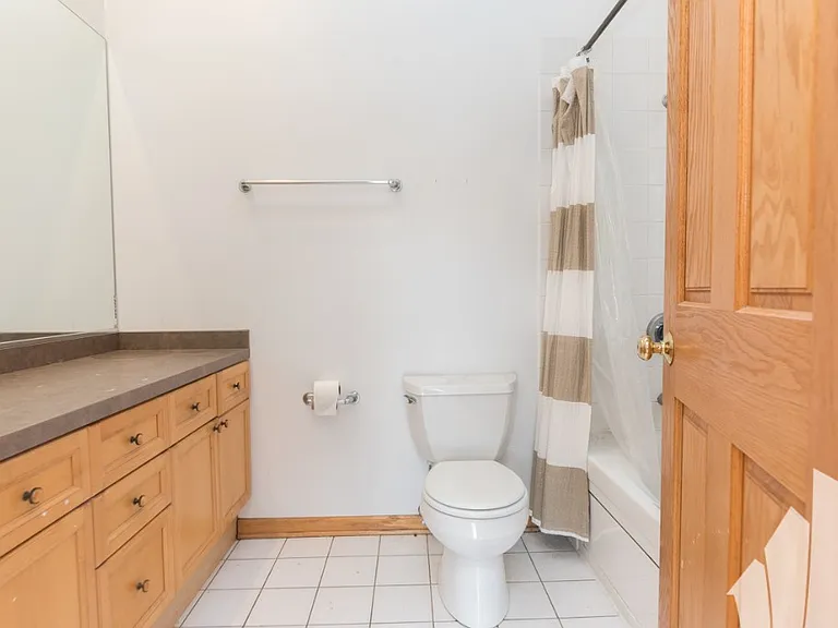 2714 N Wayne Ave #2 — Photo 10