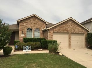 13805 High Mesa Rd, Roanoke, TX 76262