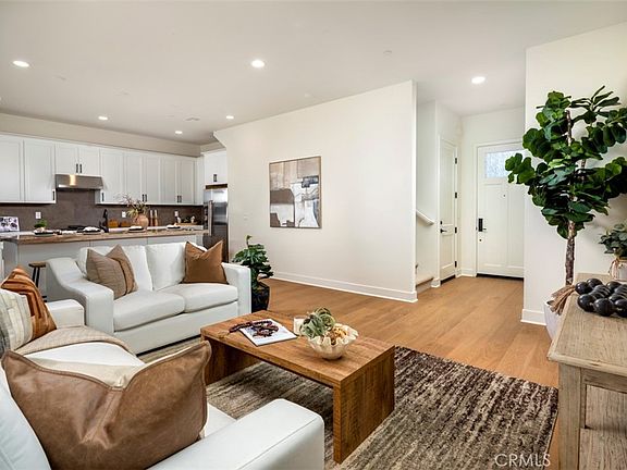 3rd image of 18016 Roch Ct