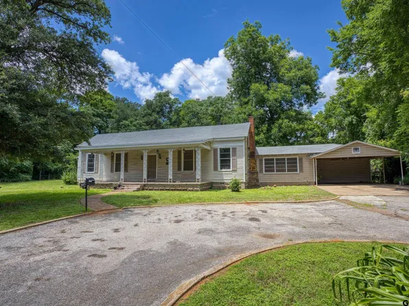 407 E Kolstad St, Palestine, TX 75801