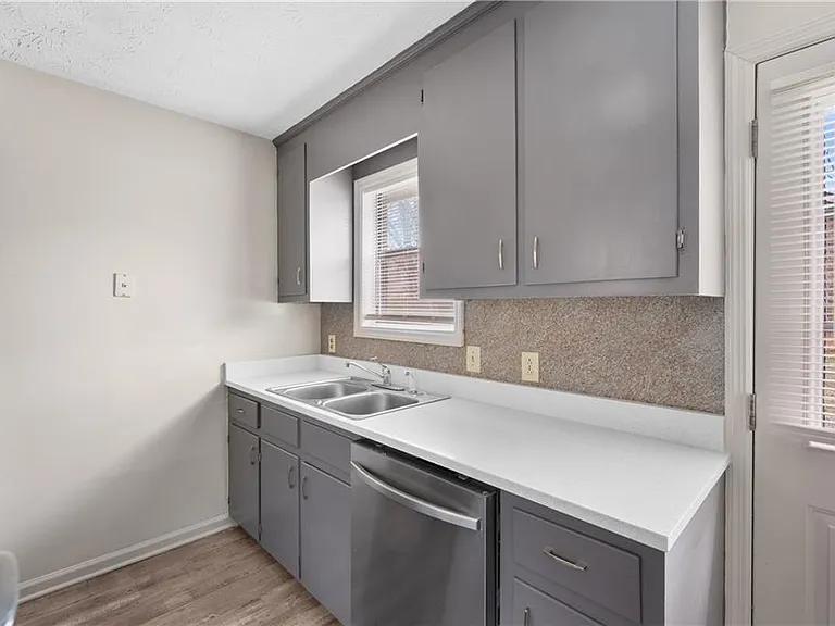 1007 New Lacy St #8 — Photo 7