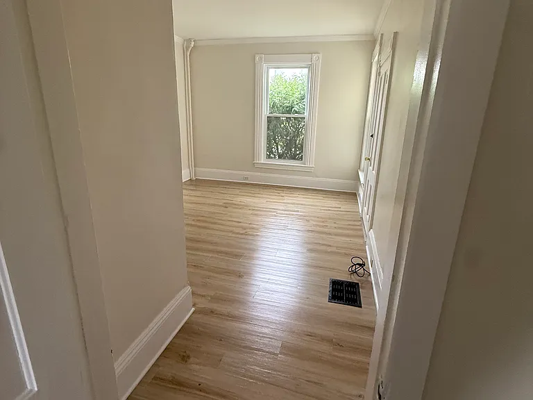 592 Belmont St #1 — Photo 8