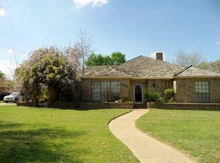 2513 Oakwood Dr, Grand Prairie, TX 75050