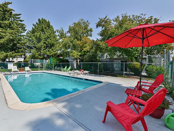 5th image of 4026 S Regal St APT 101