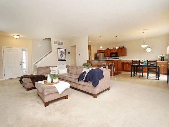 3rd image of 7915 Highbrook Dr
