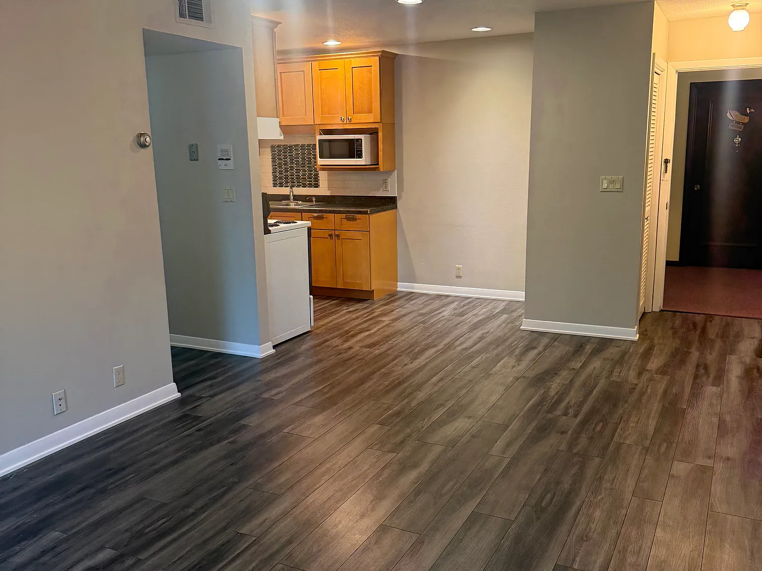 1 bed, $850 — Photo 2