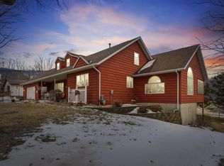 302 Hall St, West Union, IA 52175