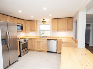958 Centre St, Middleboro, MA 02346