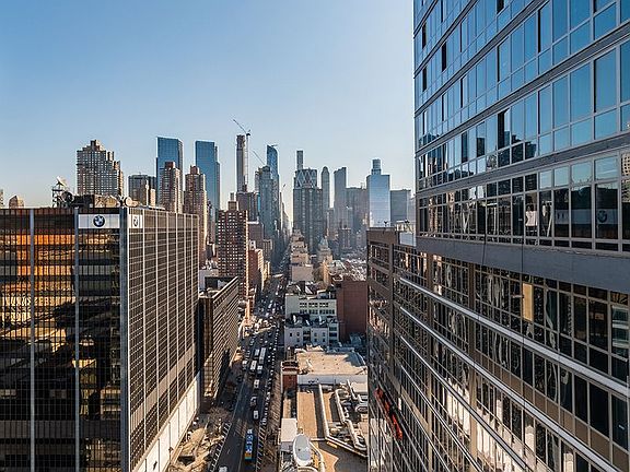 4th image of 606 W 57th St APT 1923
