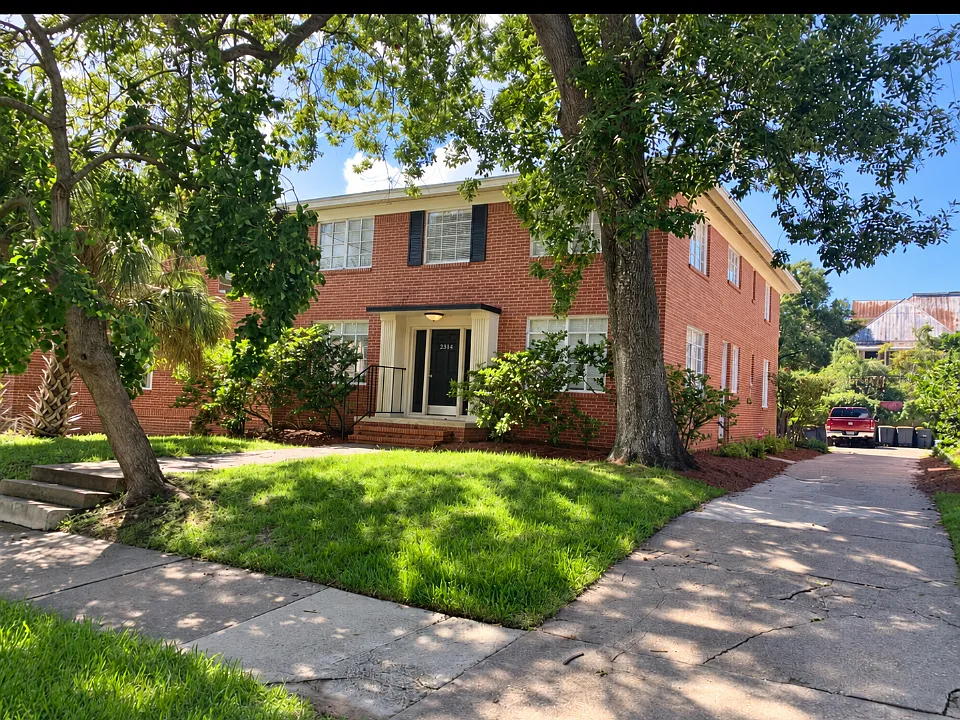 2344 Herschel St #4