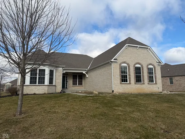 5218 Sweetwater Dr, Noblesville, IN 46062