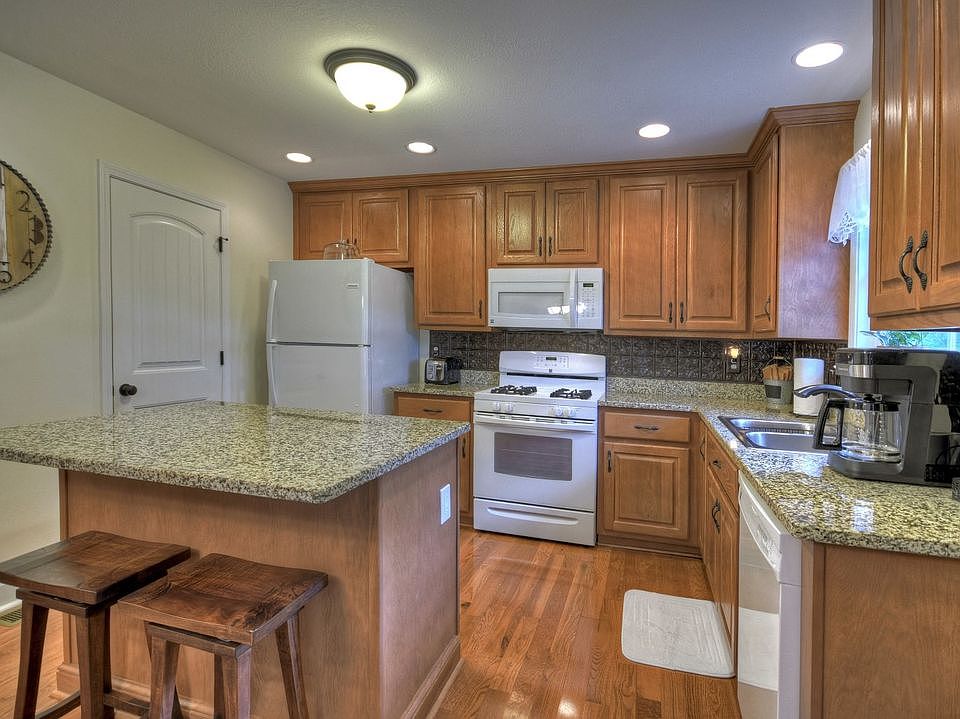 2791 Knight Rd Ellijay GA Zillow