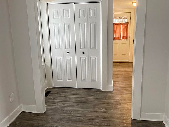 4th image of 27 Pierce St