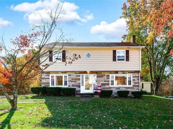 1202 Walnut St, Stoneboro, PA 16153