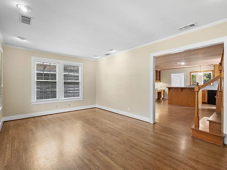 1700 Virginia Ave — Photo 4