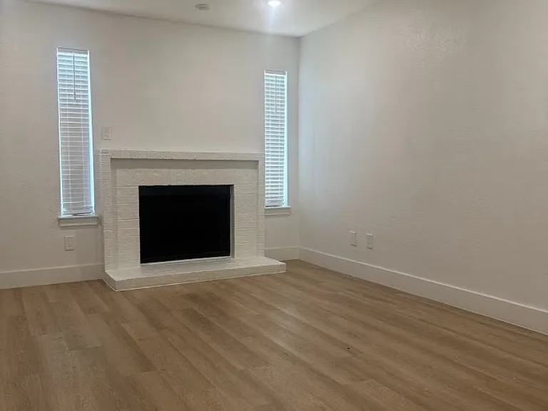 1818 River Crossing Cir #D — Photo 3