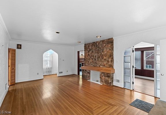 4th image of 3521 Lindberg Way