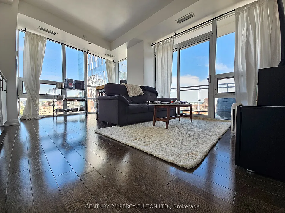 460 Adelaide St E #1611
