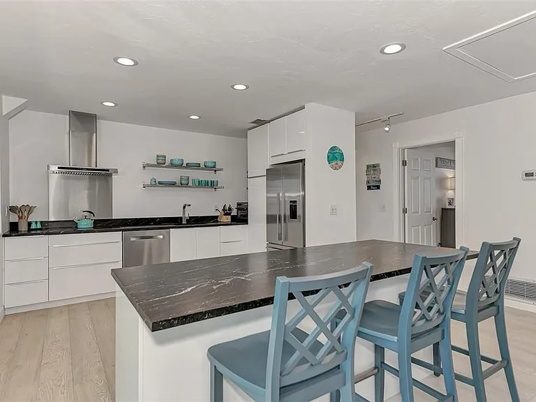5516 Avenida Del Mare — Photo 18