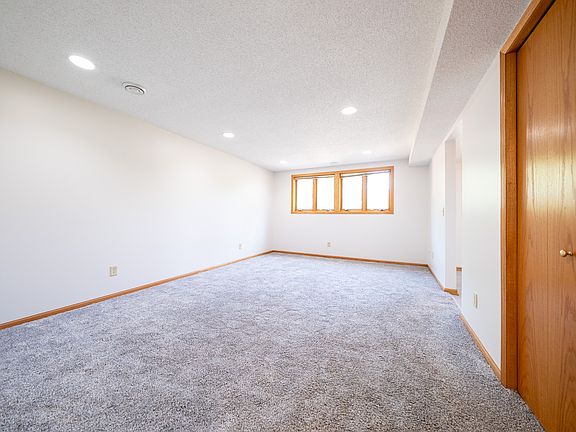 2nd image of 2837 County Road H2