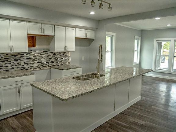 4th image of 5337 Woodland Ave