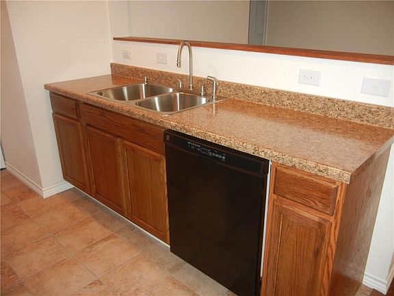 5th image of 734 E North 14th St APT D
