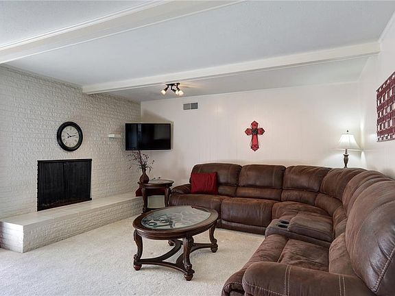 5th image of 1302 Tanager Ln