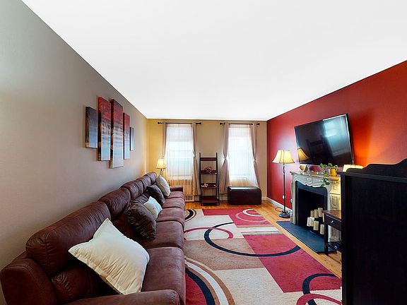 2nd image of 2130 Knapp St Unit 2B