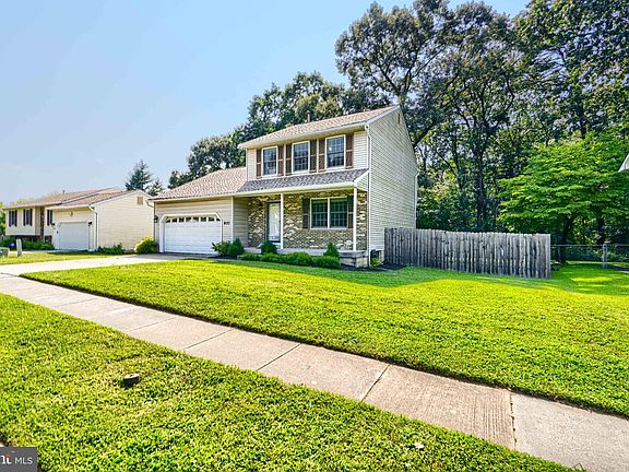 3rd image of 8137 Phirne Rd E