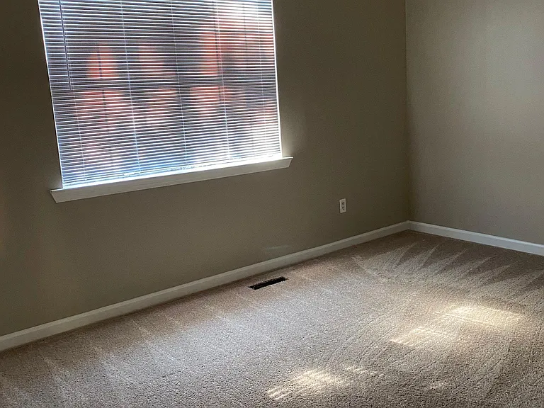 237 Thistle Ln — Photo 11