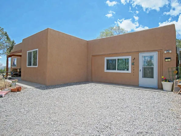 2 Detrias Ct, Edgewood, NM 87015