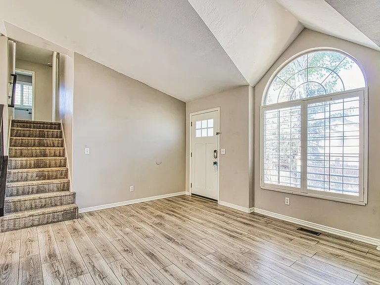 8457 S 935 E — Photo 5