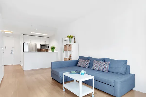 Rented by Cooper & Cooper Real Estate | media 4