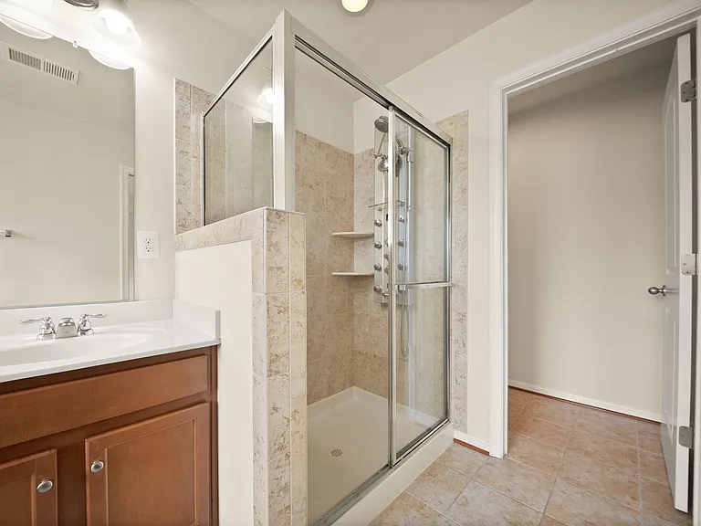 1439 Occoquan Heights Ct — Photo 29