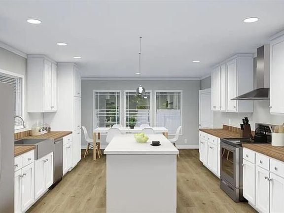 3rd image of 53 Hampton Dr