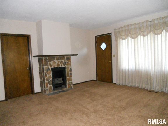 5th image of 235 W Jefferson St