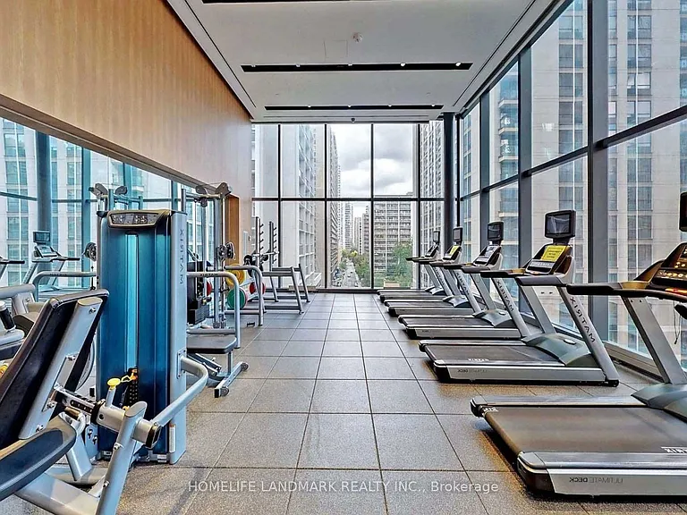 7 Grenville St #1810 — Photo 7
