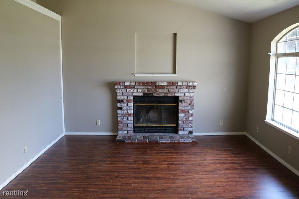 92300318_318 Brisk Ave_Waterford_CA_2017-2