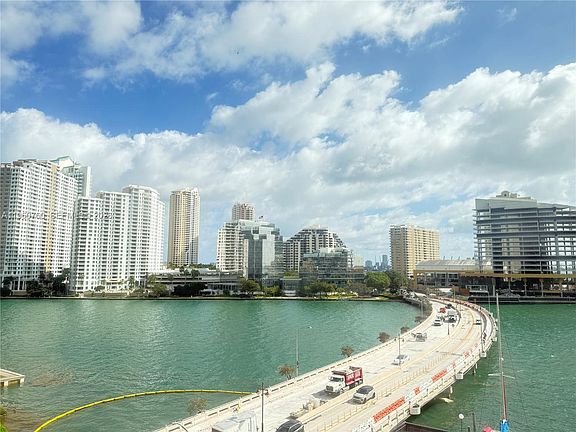 4th image of 801 Brickell Bay Dr APT 761