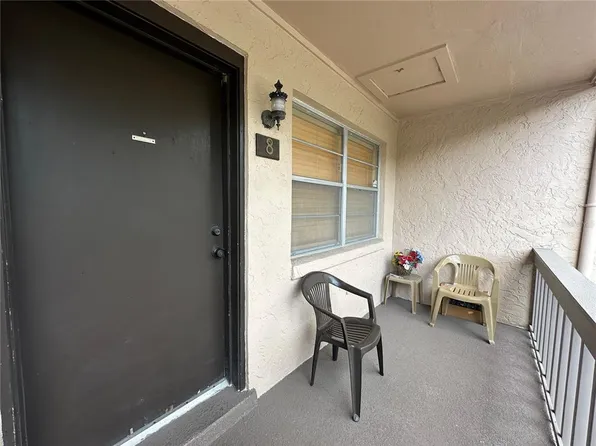 2417 NE 6th St APT 8, Ocala, FL 34470