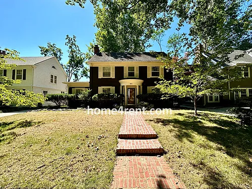 211 W 66th St Photo 1