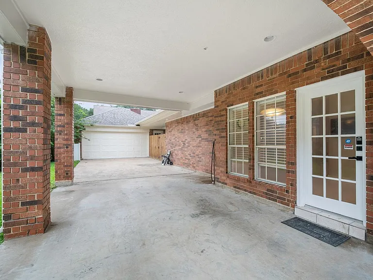 3622 Springhill Ln — Photo 28