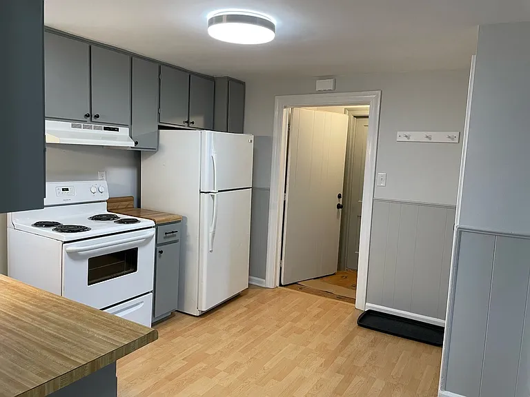 231 N Spring Grove St #3 — Photo 9