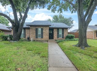 2012 Mobile Dr, Ennis, TX 75119
